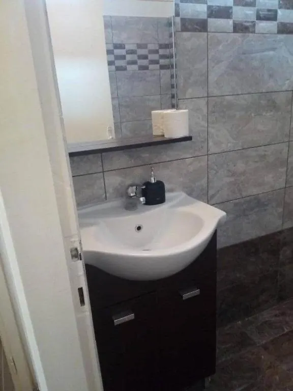 Aigli Luxury Studios Nea Roda