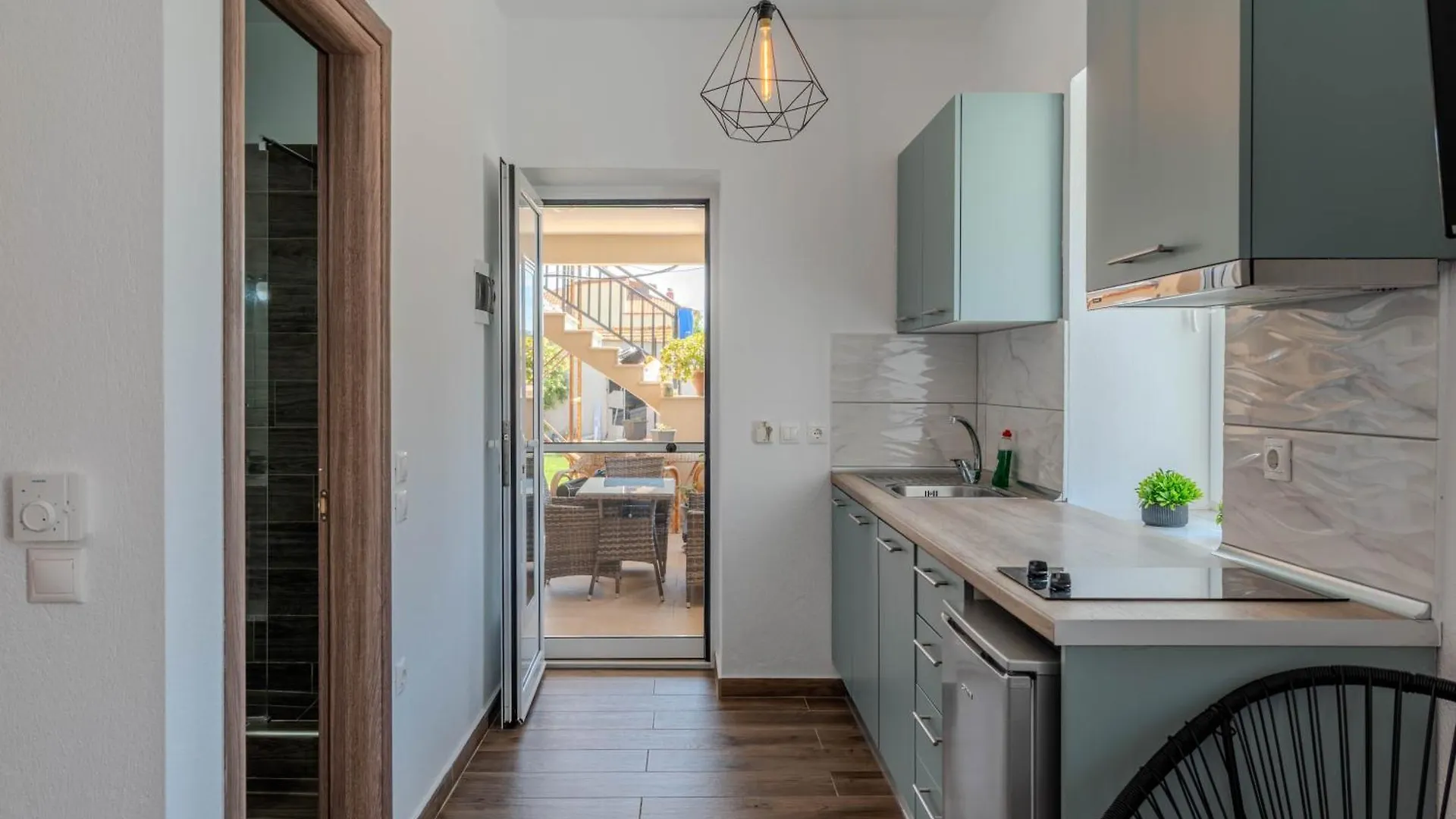 Aigli Luxury Studios Nea Roda Apartment