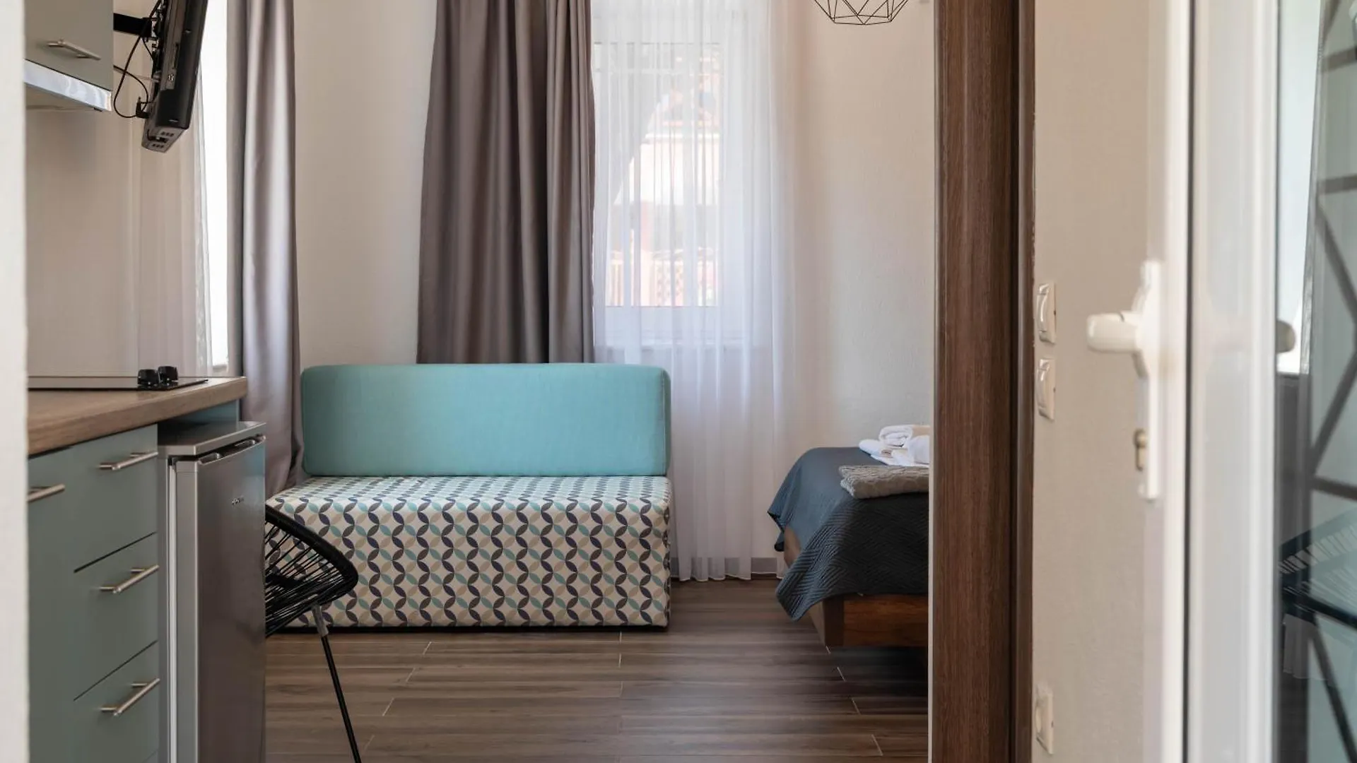 Aigli Luxury Studios Nea Roda