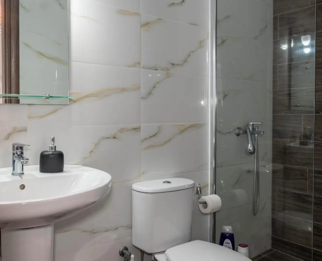 Apartment Aigli Luxury Studios Nea Roda