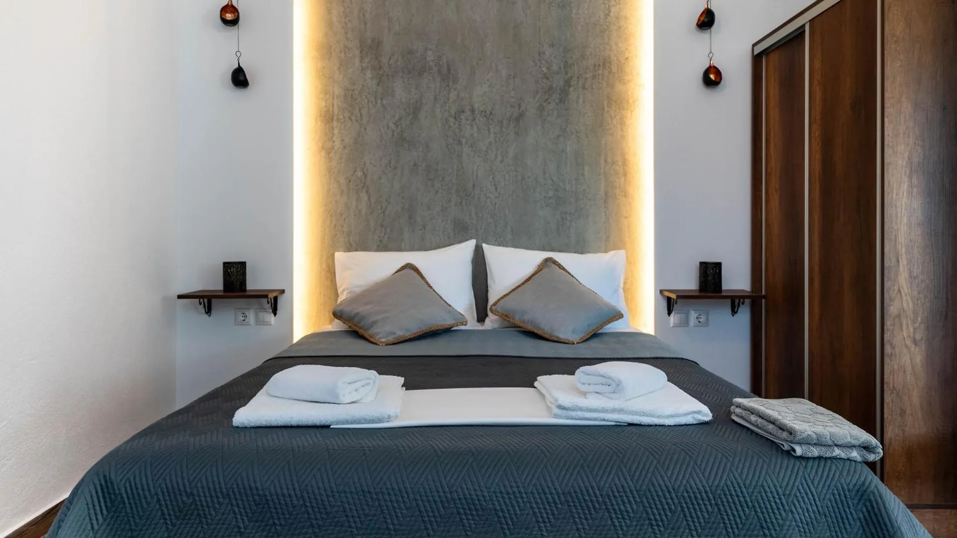 Apartment Aigli Luxury Studios Nea Roda