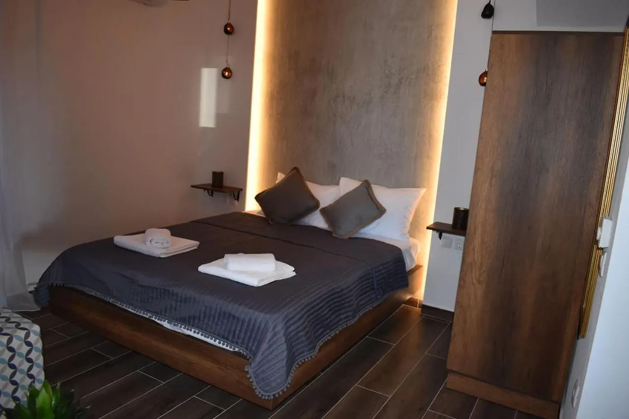 Aigli Luxury Studios Nea Roda