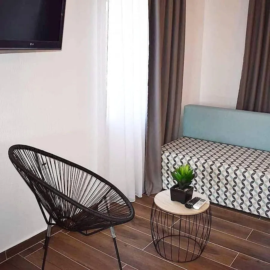 Apartment Aigli Luxury Studios Nea Roda Greece