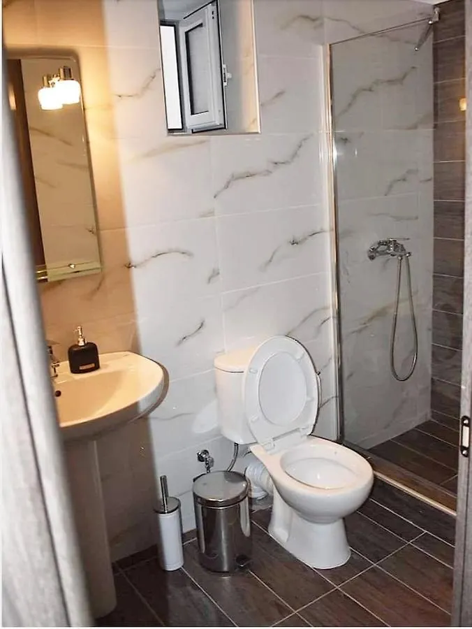 Aigli Luxury Studios Nea Roda Apartment