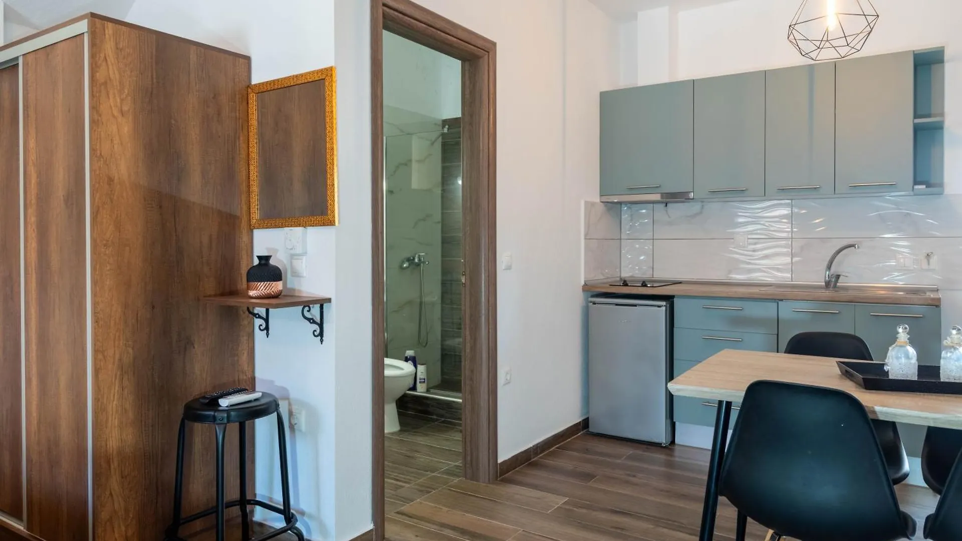 Apartment Aigli Luxury Studios Nea Roda Greece